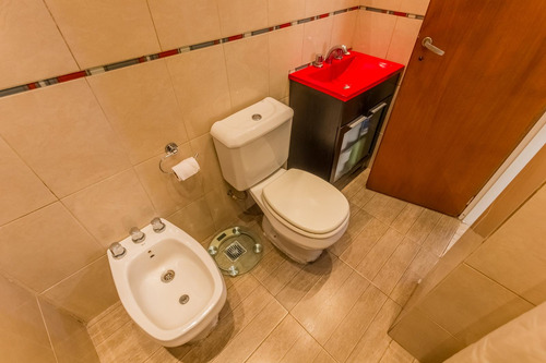 Casa De 3 Ambientes Mas Dpto Independiente De 2 Dormitorios
