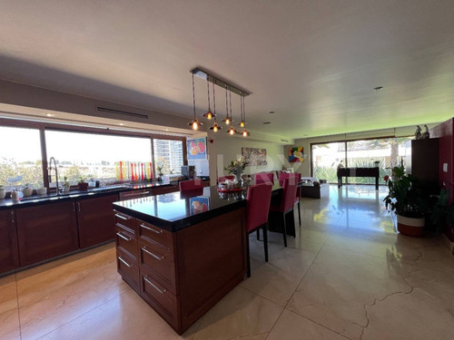 Espectacular Casa En Venta En Cumbres De Sta. Fé