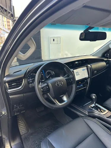 Toyota Fortuner Sw4 2025