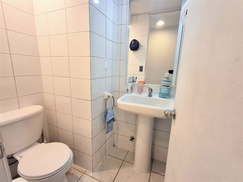 Departamento En Venta De 2 Dorm. En Santiago