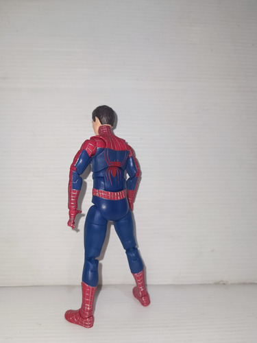 Marvel Legends Friendly Neighborhood Spiderman No Way Home (Usado)