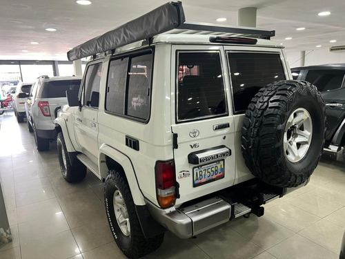Imagen 5 de 15 de Toyota Macho Land Cruiser
