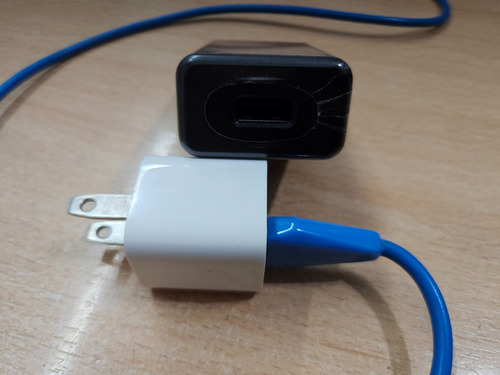 Cargadores Usb A 220v Kolke + Apple C/ 1 Cable 