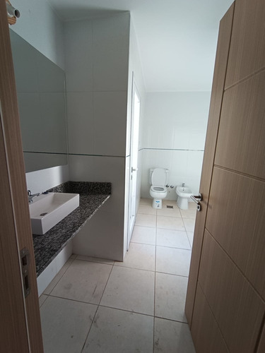 Imagen 7 de 20 de Nueva Cordoba , Duplex En Venta, Dos Balcones Terraza ,lavadero, Frente.