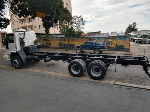 Ford Cargo 2422 2011