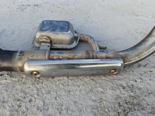 Escape Modificado Moto Bajaj Avenger 180cc (Usado)