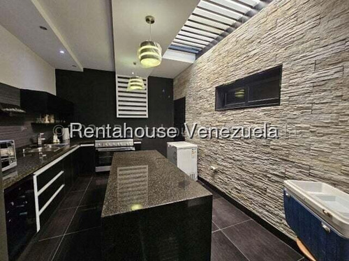 Lujosa Casa En Venta En La Hacienda Cabudare Lara