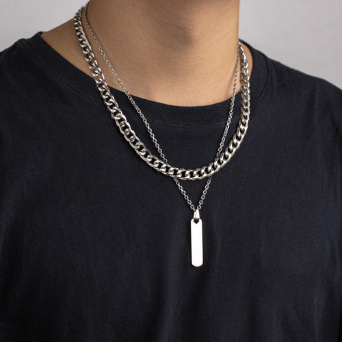 V Collar Placa Cuadrada Doble Cadena Cubana
