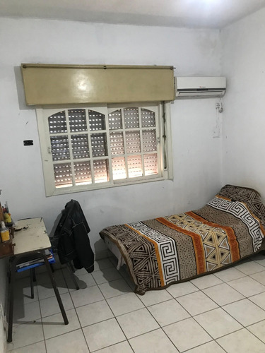 Casa En Estilo Chalet En Venta Ubicado En Gregorio De Laferrere