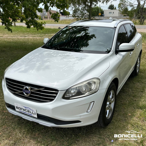 Volvo XC60 2.5 T5 Momentum