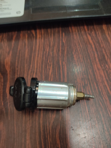 Toma Corriente/cargador Para Carro Usado/original. (Usado)