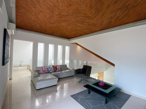 Casa En Venta En Sumiya, Cuernavaca, Morelos