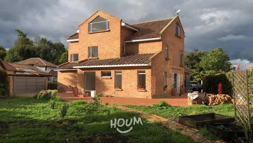 Casa En La Bajada. 3 Habitaciones, 329 M², Id: 146647