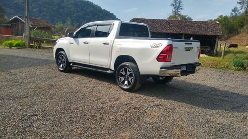 Imagem 3 de 8 de Toyota Hilux 2020 2.8 Tdi Srx Cab. Dupla 4x4 Aut. 4p