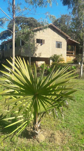 Chácara Na Beiro Do Rio Verde , Com 4400 Metros, Em Soledade De Minas,casa Boa , Uma Bela Varanda Com Vista Para O Rio Verde. - 322