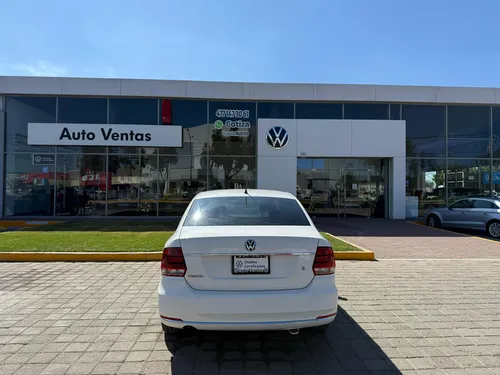 Volkswagen Vento 1.6 Confortline Mt