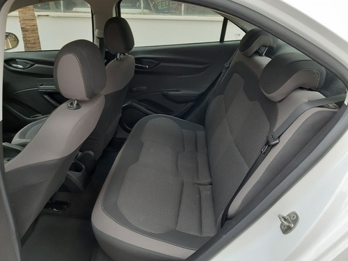 Imagem 8 de 12 de Chevrolet Prisma Lt 1.0 8v Flex Manual Completo