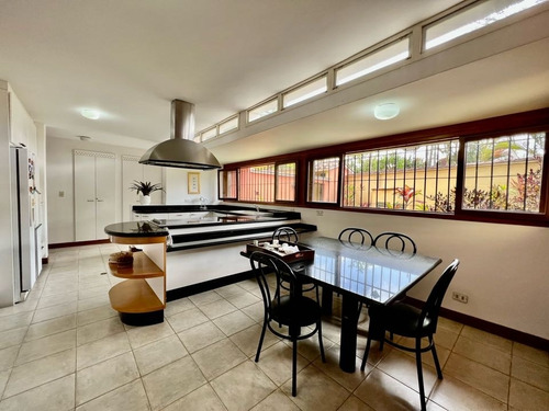 Imagen 4 de 30 de Se Vende Casa 540m2 4h+s+anexo/7b/8p Tusmare