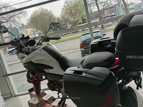 Imagen 8 de 16 de Touring Lifan Kp200t