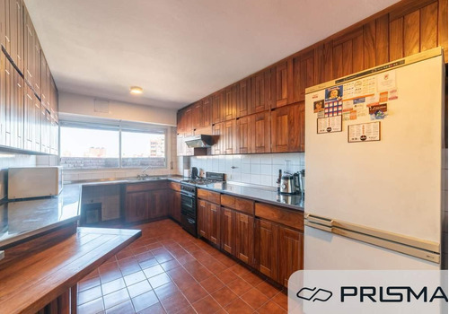 Exclusivo Departamento - 340 M2 - 6 Terrazas - Av. Hipólito Yrigoyen -