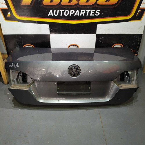 Tapa De Baul Volkswagen Vento 11-15 Gris Oscuro