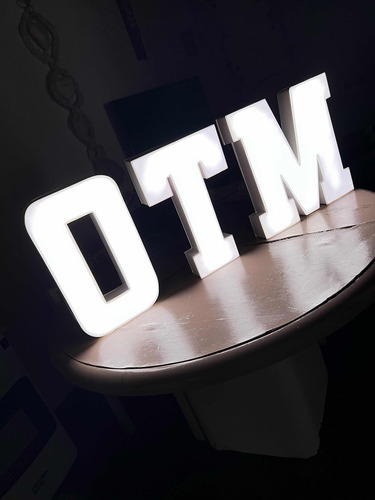 Logo Luminoso Carteleria Letras Corpóreas