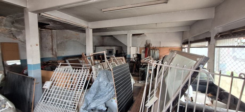 Local Con Vivienda En Venta En Valentin Alsina