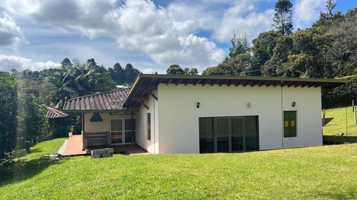 En Arriendo Finca Colonial Ríonegro