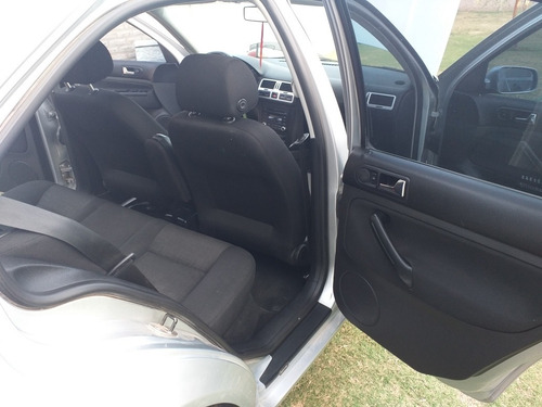 Volkswagen Bora 1.9 Trendline I 100cv 2011