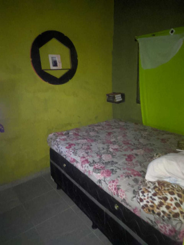 Casa Excelente Com 3 Quartos E Dois Banheiros Mais Quintal