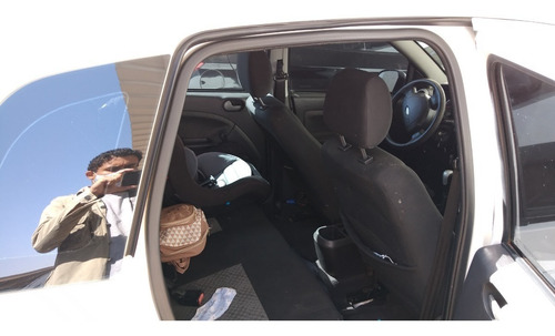 Imagem 5 de 6 de Ford Fiesta Rocan 1.0 5p Flex 2014/2014 - Completo.