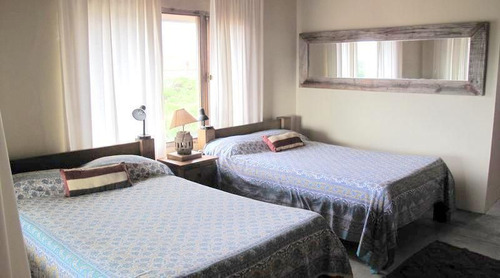 Casa En Alquiler Por Temporada De 4 Dormitorios En Punta Piedras (ref: Bpv-7029)