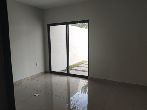 Casa En Venta En El Fraccionamiento Burgos Bugambilias