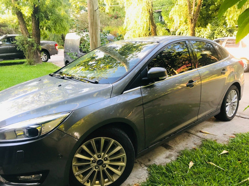 Ford Focus Titanium