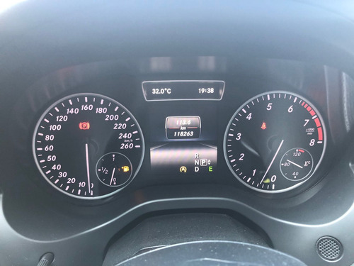 Imagem 7 de 8 de Mercedes Benz A200 1.6 Turbo - 2015 - Automático - Completo