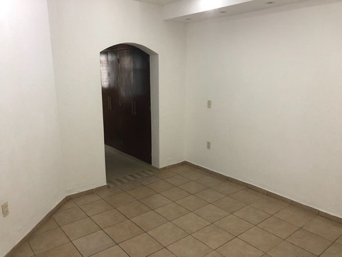 Imagen 8 de 30 de En Venta Casa En Fracc. La Loma, Royal Country