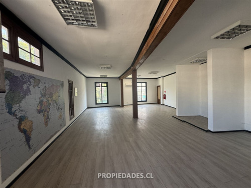 Oficinas-local Comercial Arriendo En Stgo Metro Los Héroes