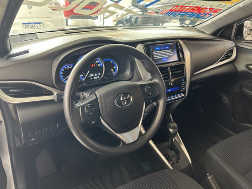 Toyota Yaris 1.5 16V FLEX X WAY CONNECT MULTIDRIVE