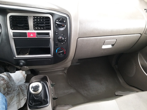 Imagem 14 de 15 de Hyundai Hr 2017 2.5 Hd Cab. Curta S/ Carroceria Tci 2p