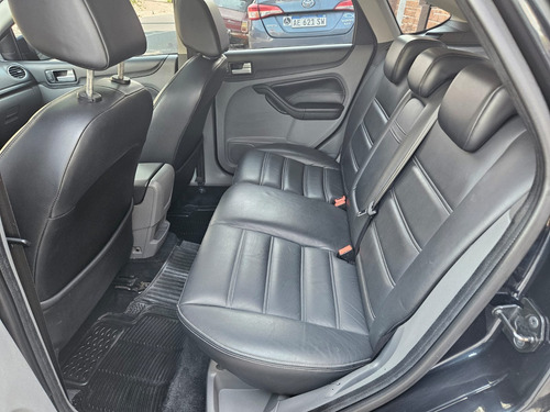 Ford Focus 2 2.0 Ghia Mt