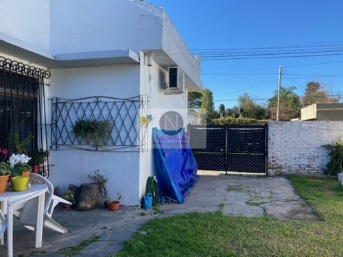Imagen 3 de 19 de Casa 4 Ambientes + Dpto 3 Amb