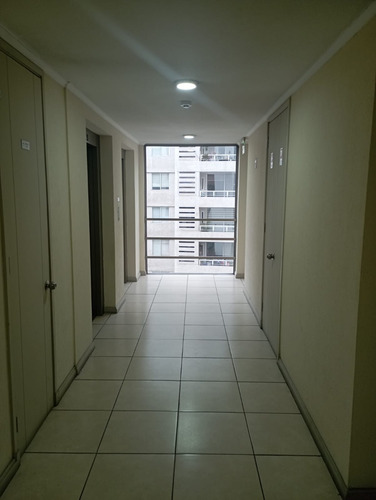 Departamento En Avd. José Pedro Alesandri. Torre 4. Macul.