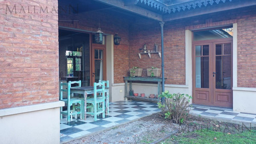 Lindisima Casa En Venta. -mallmann Propiedades