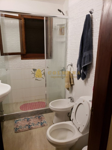 Casa En Venta En Barrio Cantegril- Ref: 2551