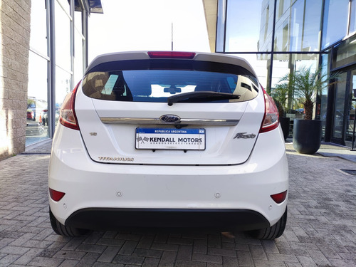 Ford Fiesta Kinetic 1.6 Titanium Powershift 120cv
