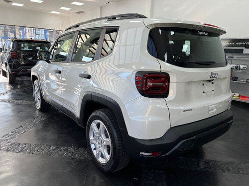 Imagen 3 de 15 de Jeep Renegade 1.8 Sport