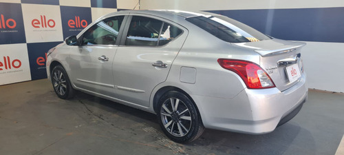 Nissan Versa 1.6 16V FLEXSTART UNIQUE 4P XTRONIC