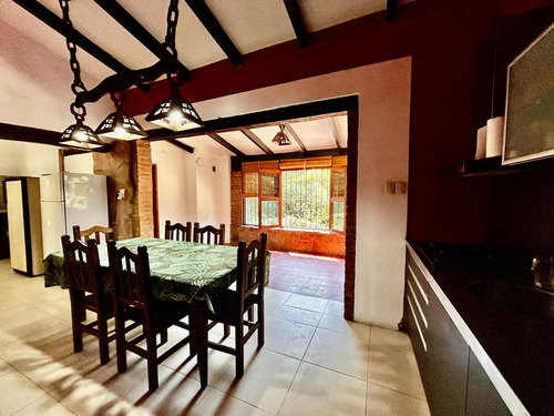 Casa En Venta 3 Dormitorios, 2 Baños, Con Arroyo, Tanti