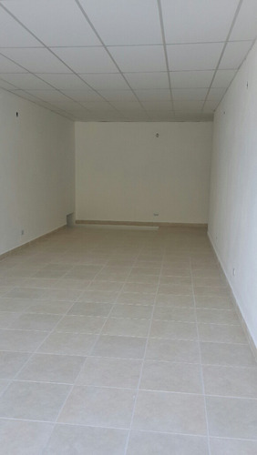 Imagen 2 de 8 de Local Comercial 5 Mts De Av Eden. La Falda, Córdoba.