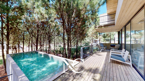 Casa En Venta En Costa Esmeralda, A Metros Del Mar